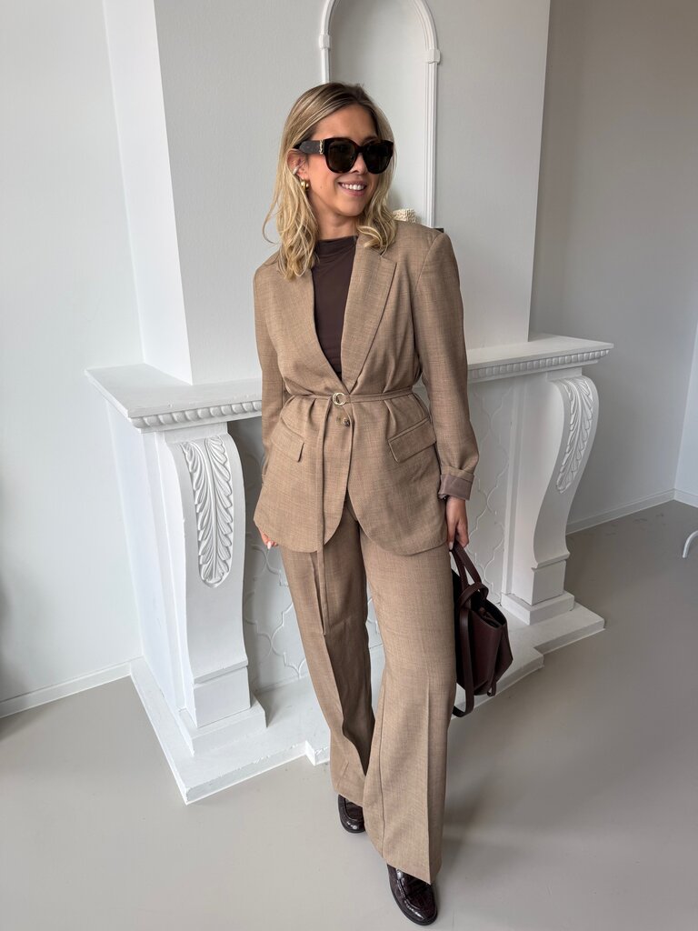 Haze belt blazer taupe