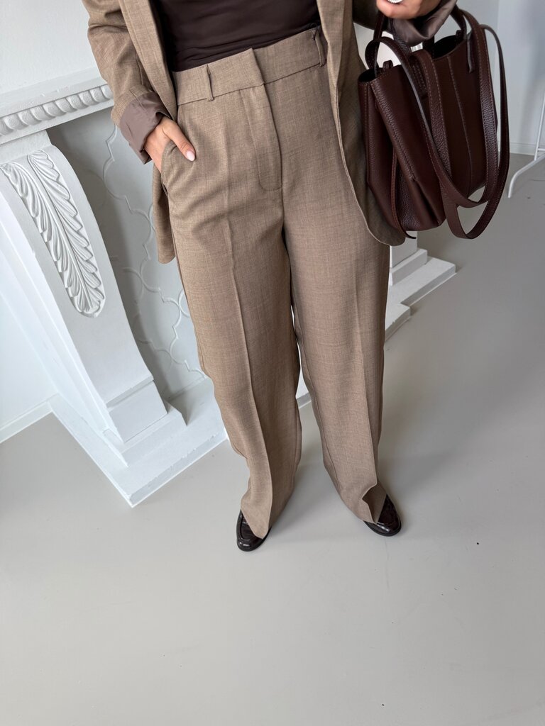 Haze straight pants taupe