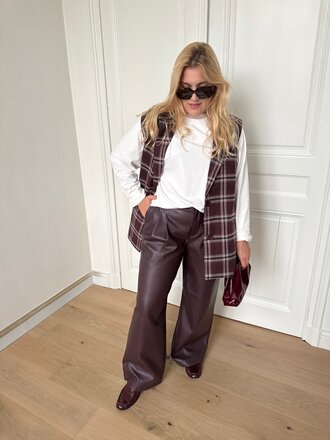 Niella faux leather pants bordeaux