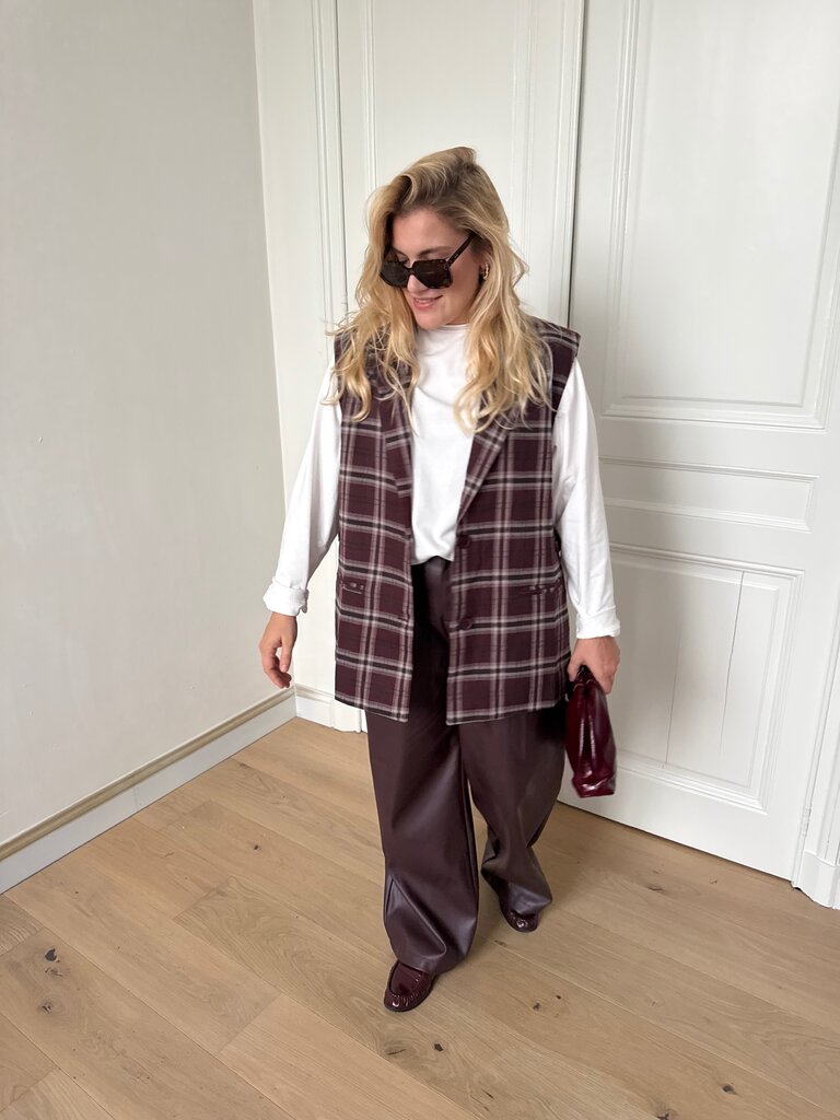 Niella faux leather pants bordeaux