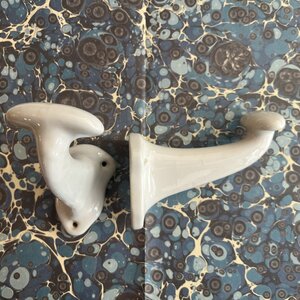 Set antique ceramic hooks