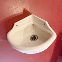 Antique Corner Petite