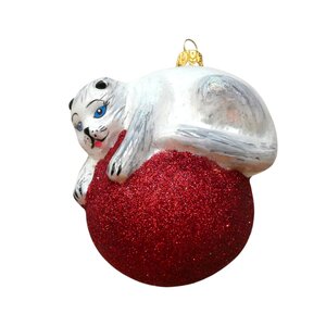 Kerstbal Katje op een Rode Bal