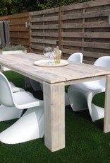 Nicola Tafel - Steigerhout