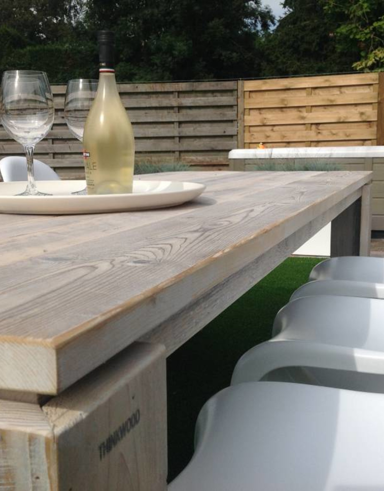 Nicola Tafel - Steigerhout