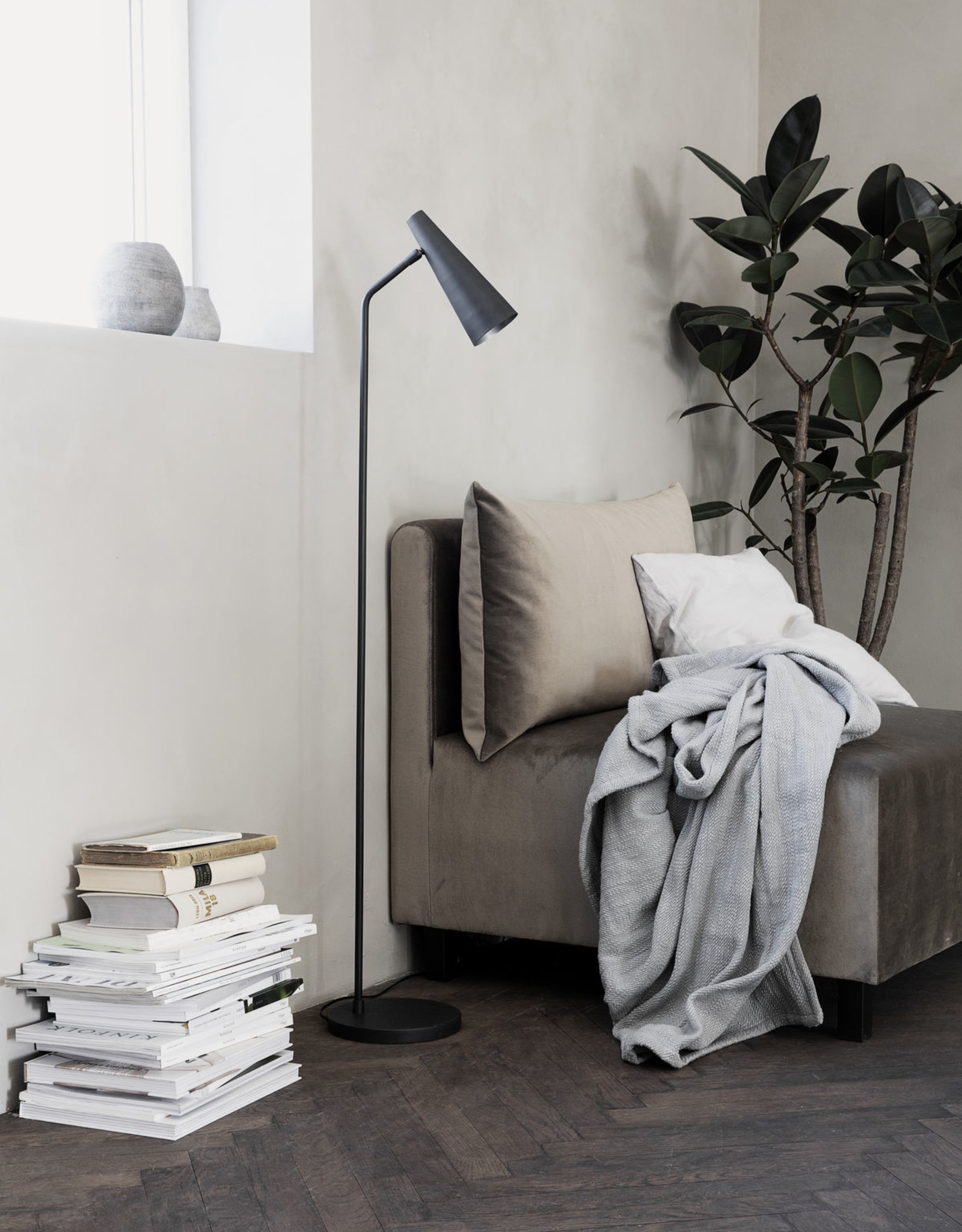 incompleet Sluiting Activeren House Doctor - Floor lamp , Precise , matt black - THINKSTYLE