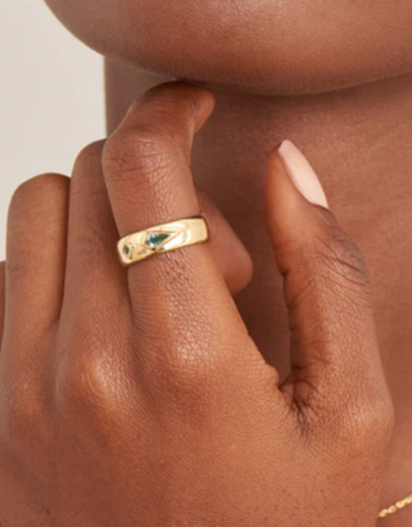 Ania Haie Ring - Teal Sparkle emblem thick band - gold