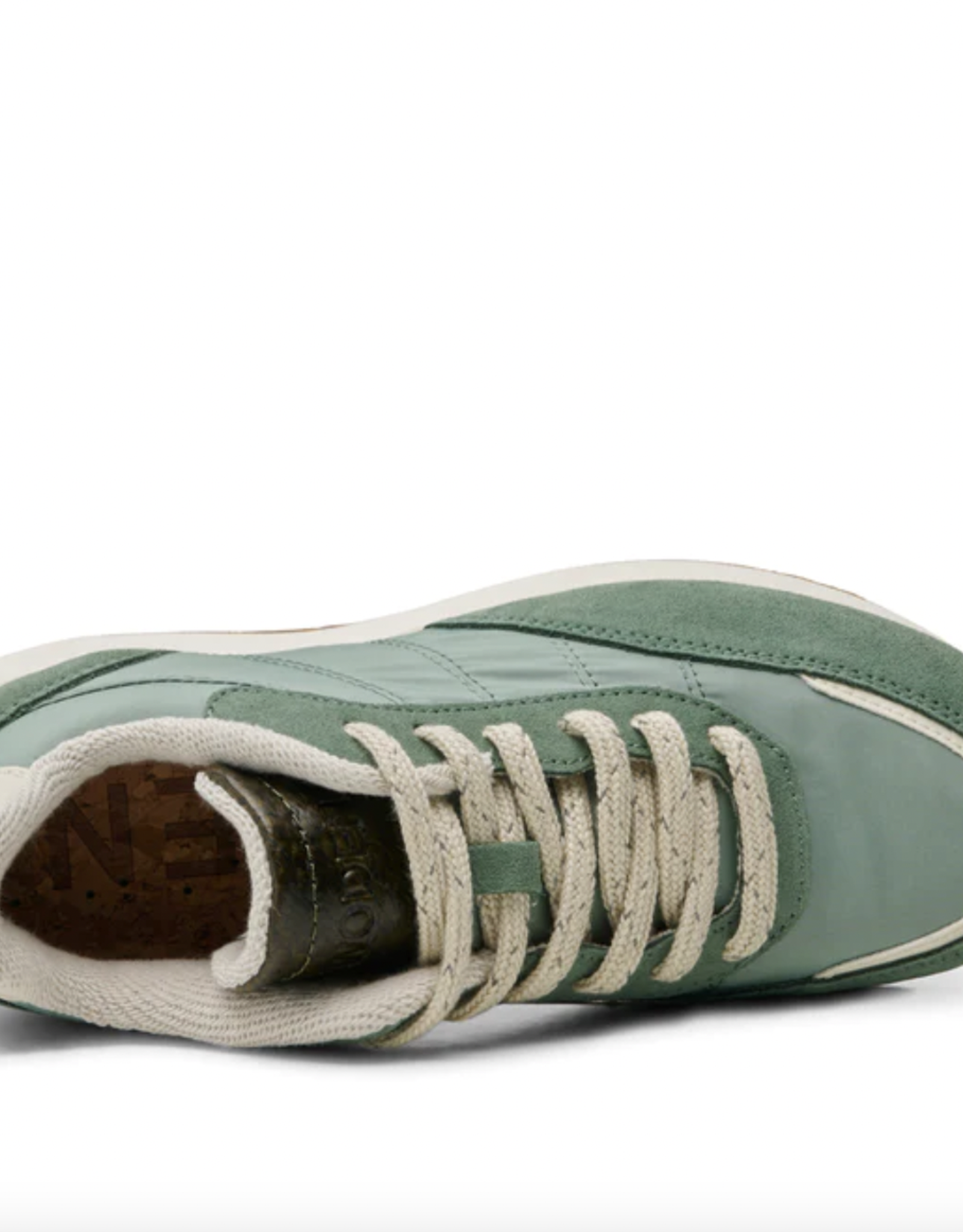 Woden Nellie - soft reflective algae