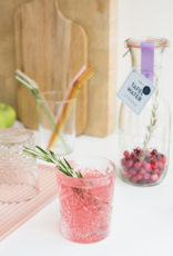 Pineut Pineut - tafelwater  Kers, cranberry, rozemarijn