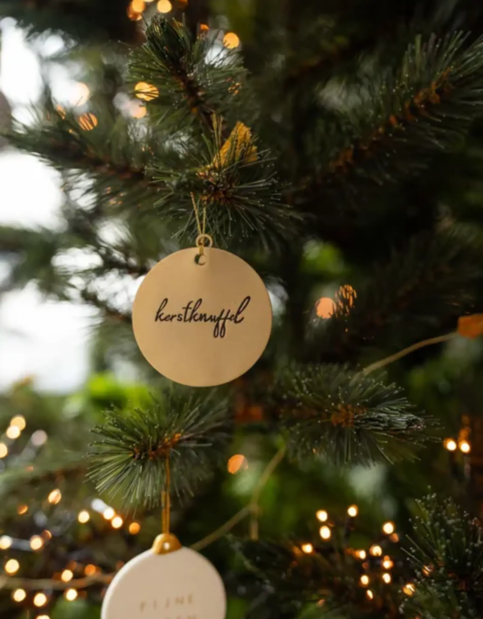 Zusss Zusss - Metalen hanger rond kerstknuffel goud