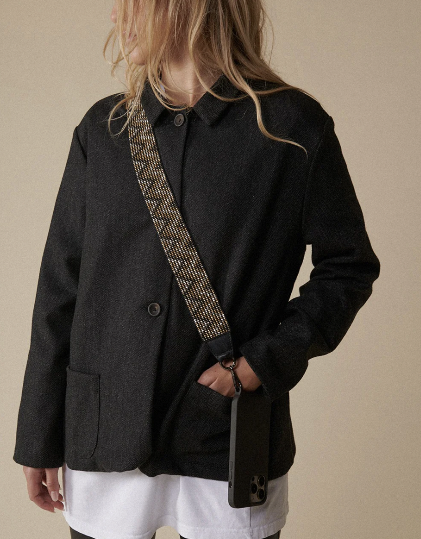 Ila noir rivet dore GSM ketting