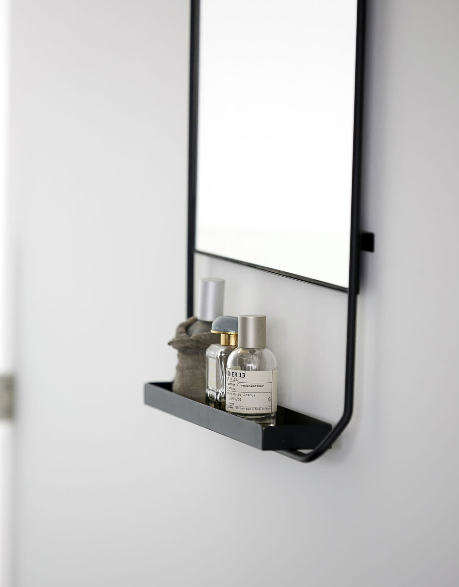 House Doctor Spiegel -  w/ shelf, Chic black