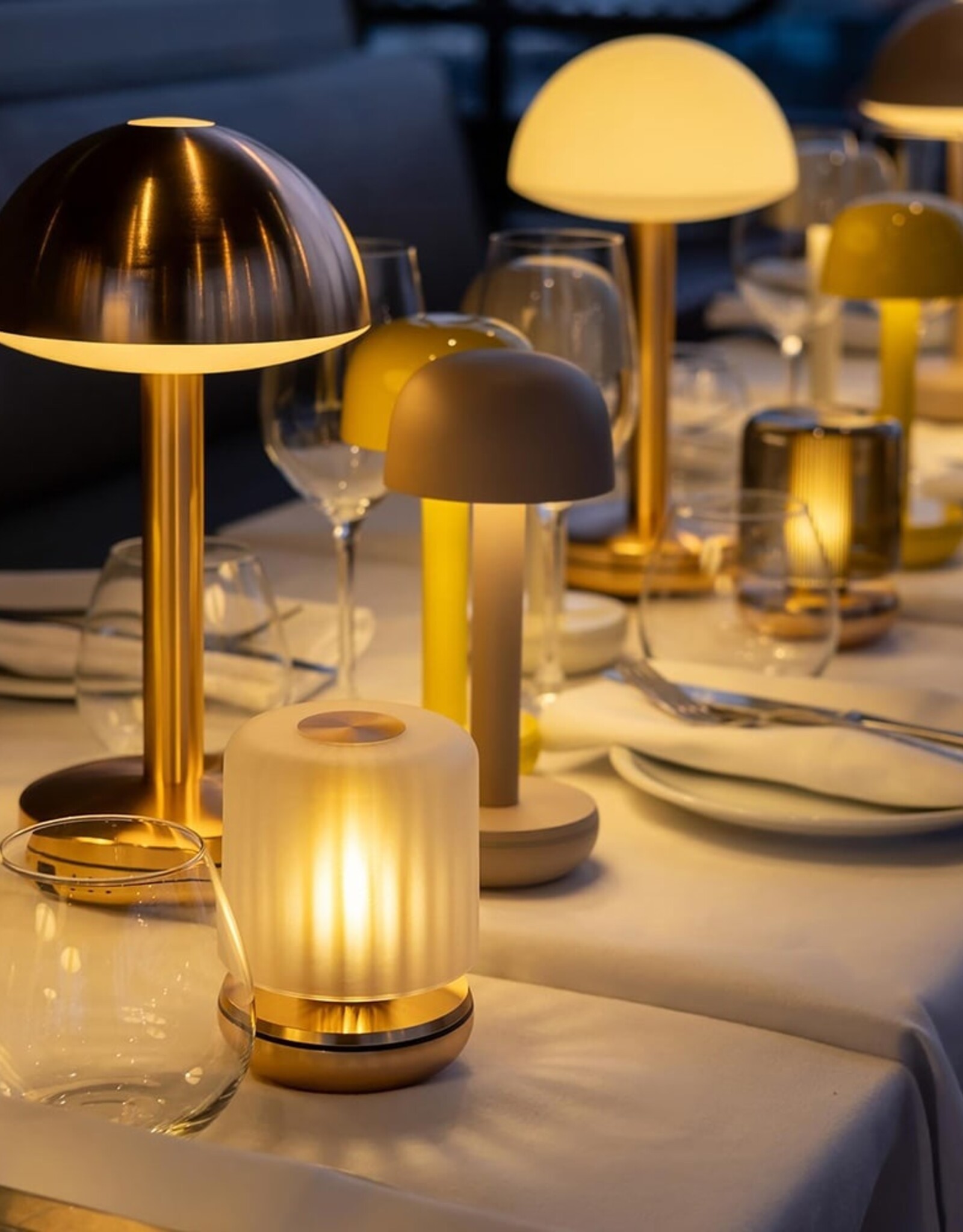 Humble Firefly - tablelight - gold frosted