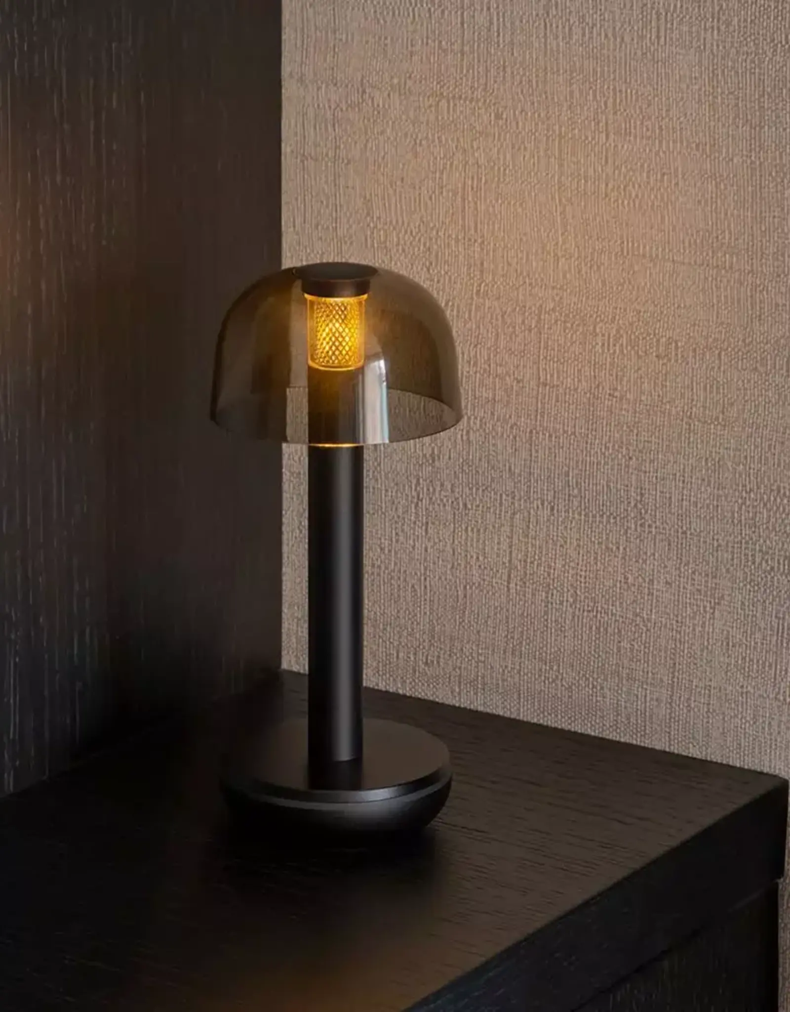 Humble Two table - Light black PC smoked