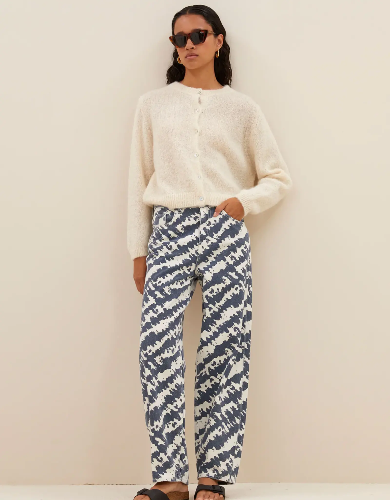 By-bar Broek - lew shade - print blauw/beige