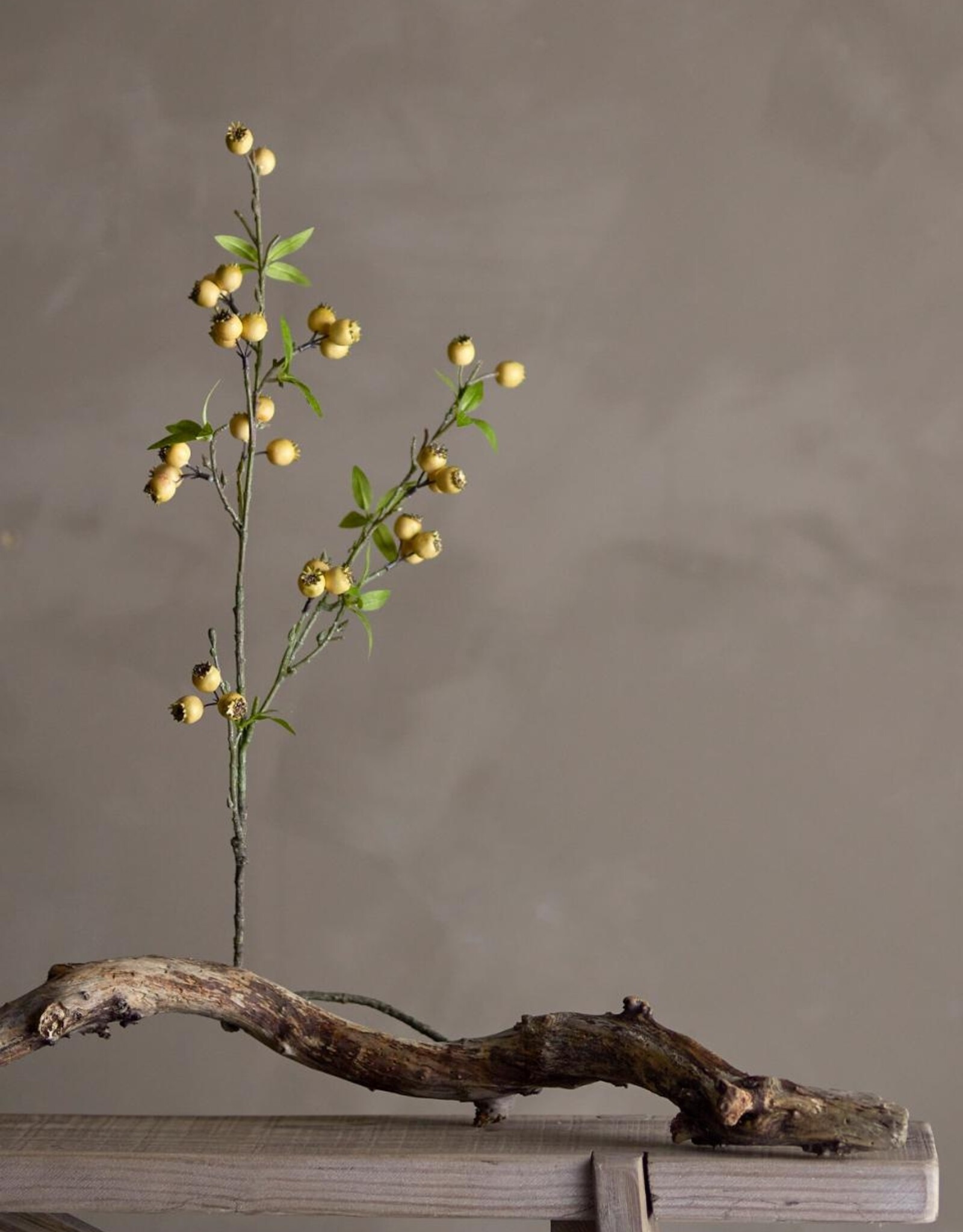 Bloomingville Kunstbloem - Haxthorn tak geel - H84cm