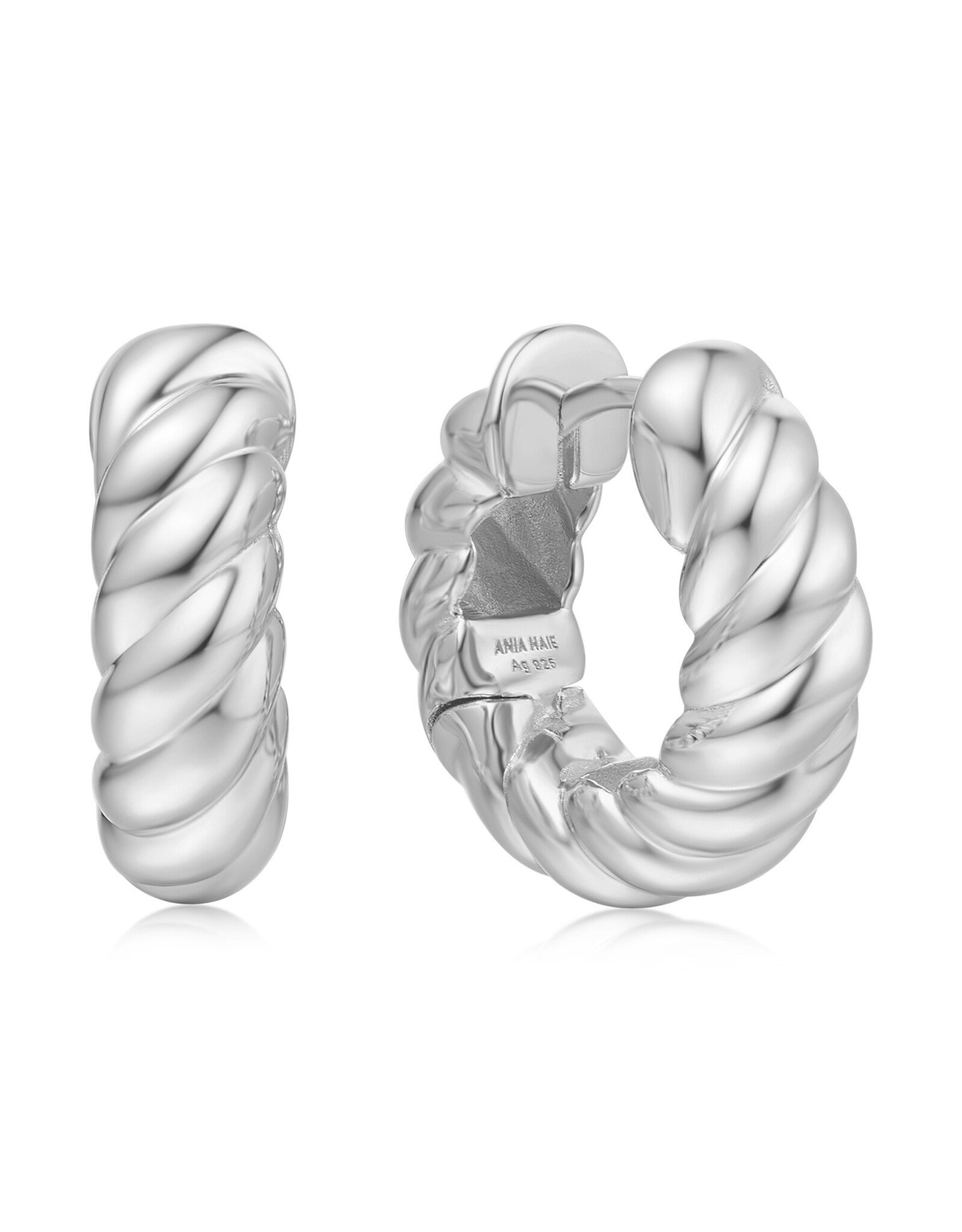 Ania Haie Oorbel - Bold texture medium huggie hoop - zilver