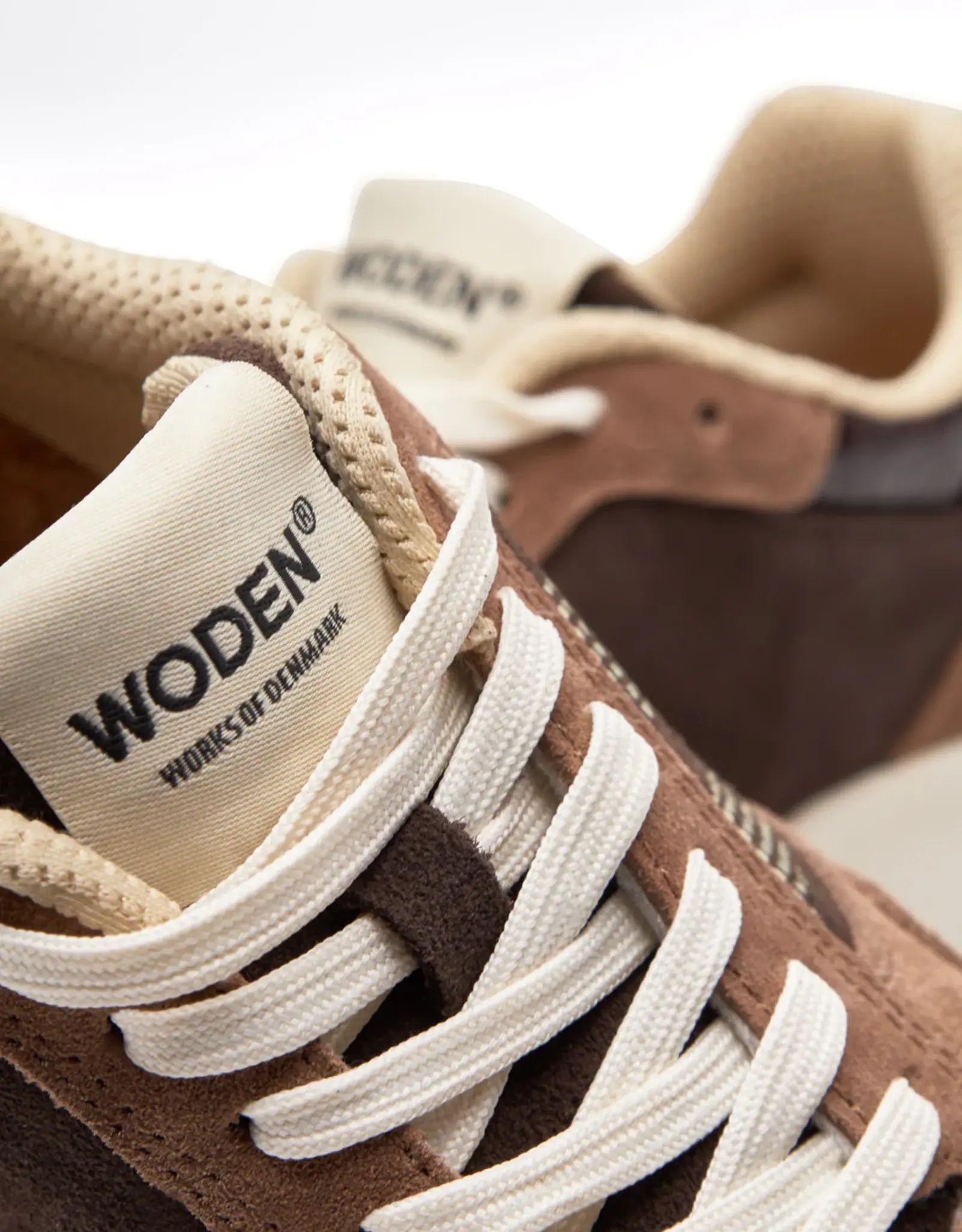 Woden Mathilde Runner-  suede Chocolade
