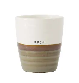 Zusss Koffiemok - Kusje  grijsblauw/wit