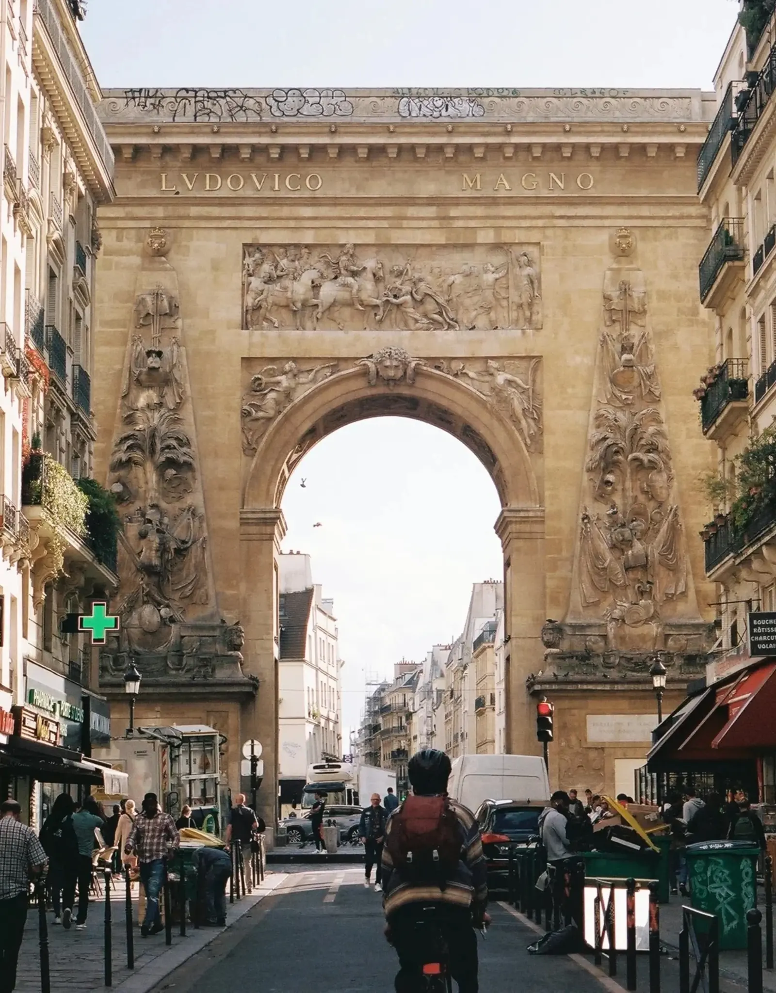 New Mags A week abroad paris