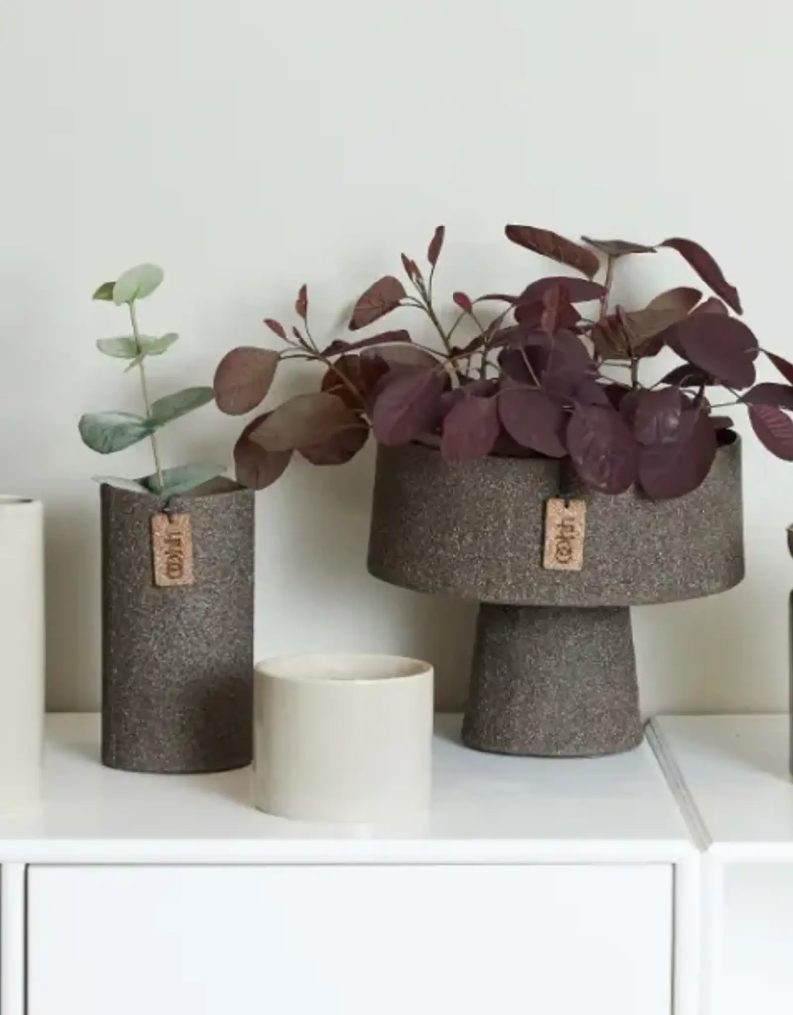 OOhh collection Schaal met voetstuk - caffee