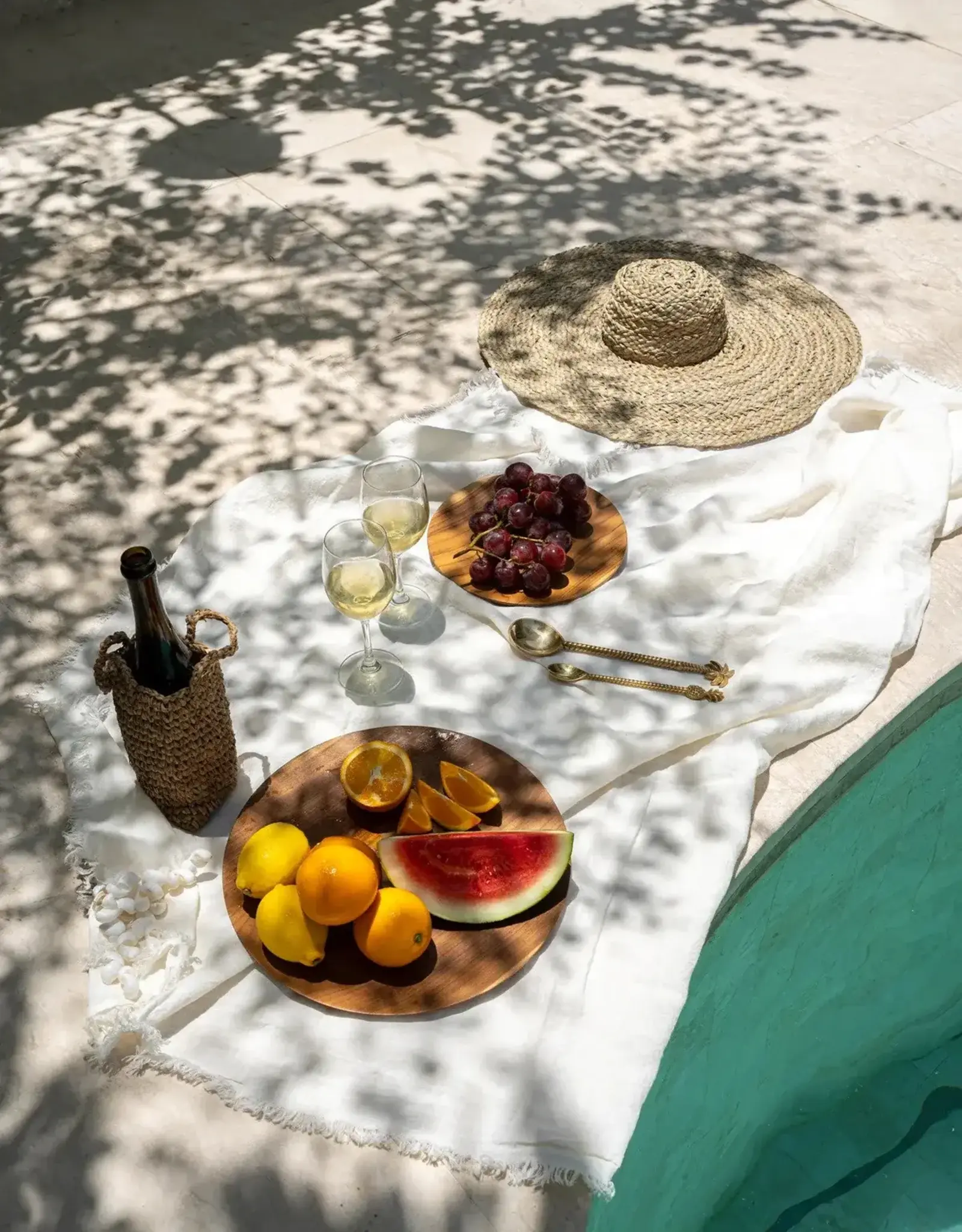 Bazar Bizar Teak root round plate XL