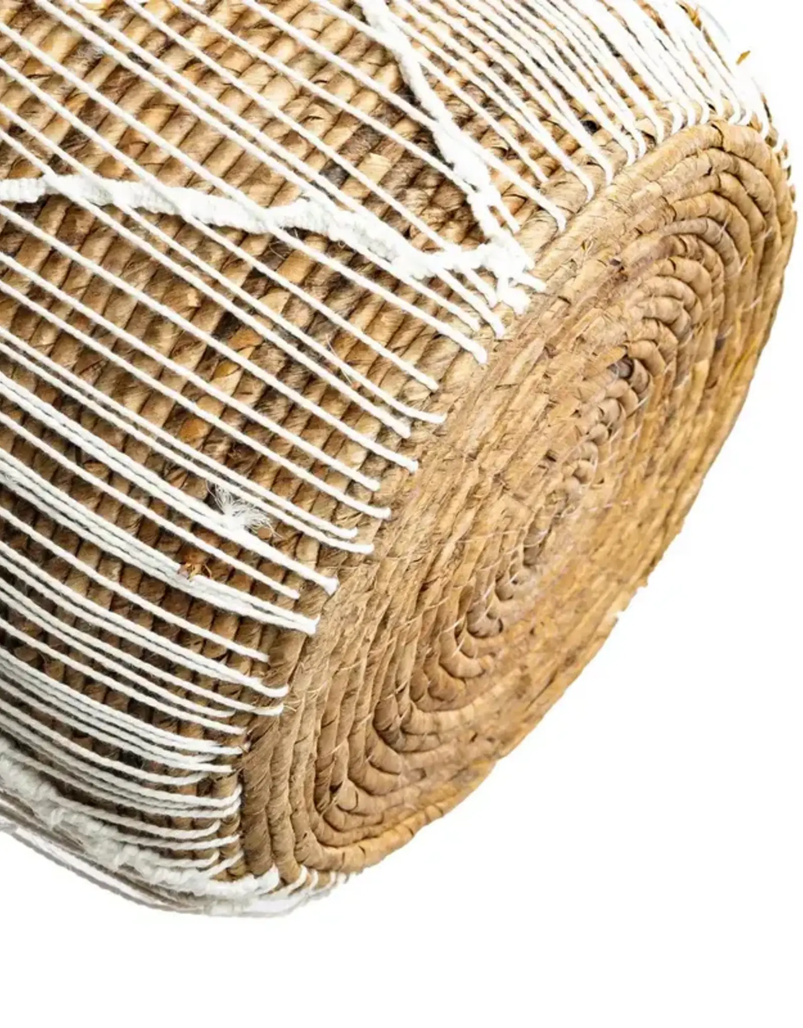 Bazar Bizar Mand - Stitched macrame M