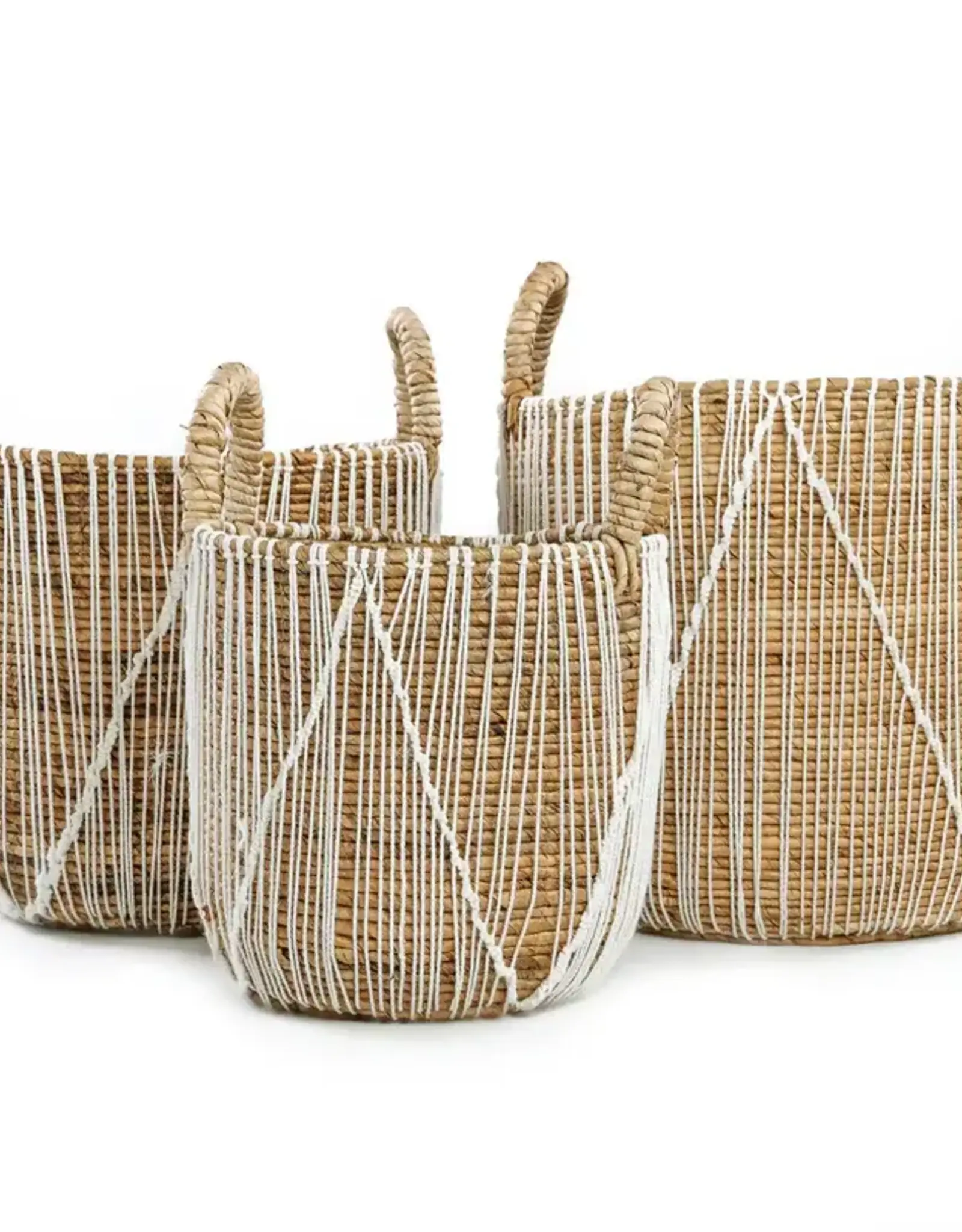 Bazar Bizar Mand - Stitched macrame S