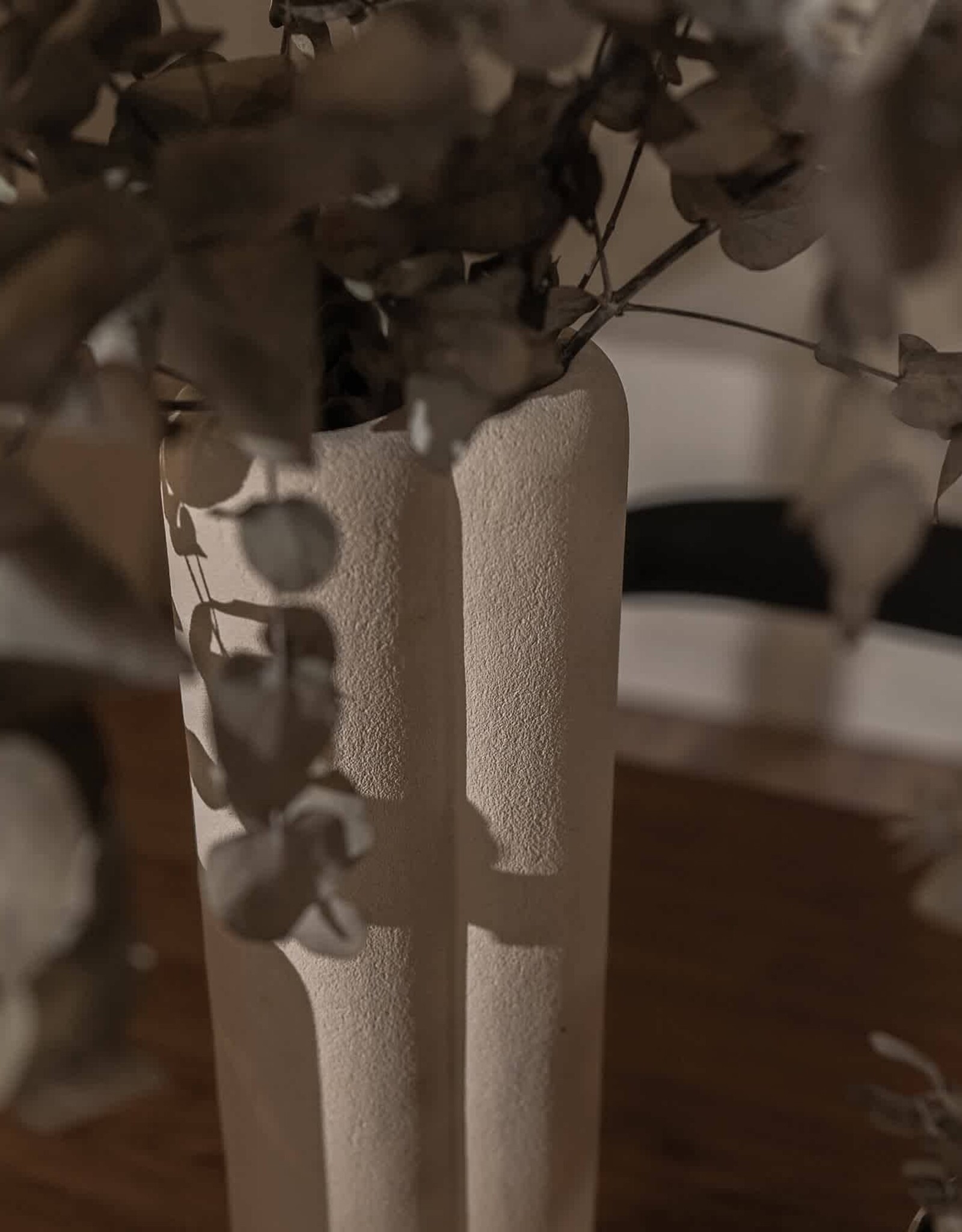 Dbodhi Vaas - Curved 14x14x35cm