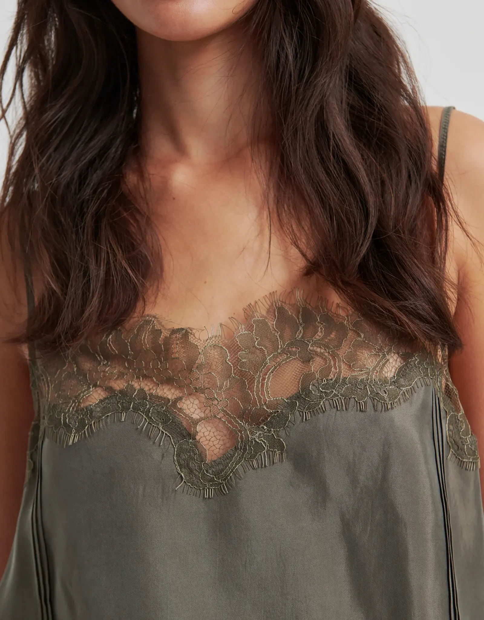 Second female Top - Damia