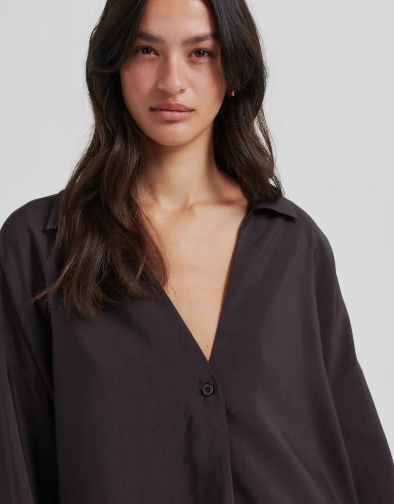 Second Female Blouse - Timeline chocolate