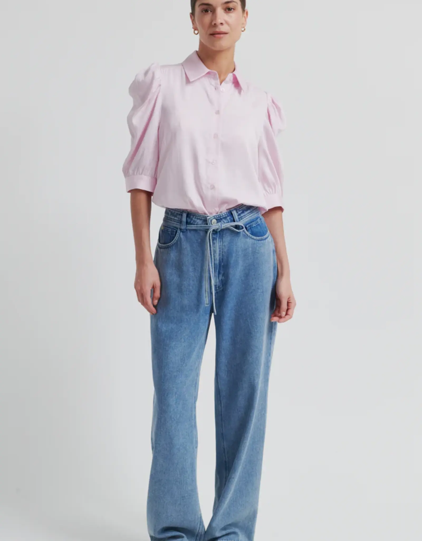 Second female Bloes - Samanta rose