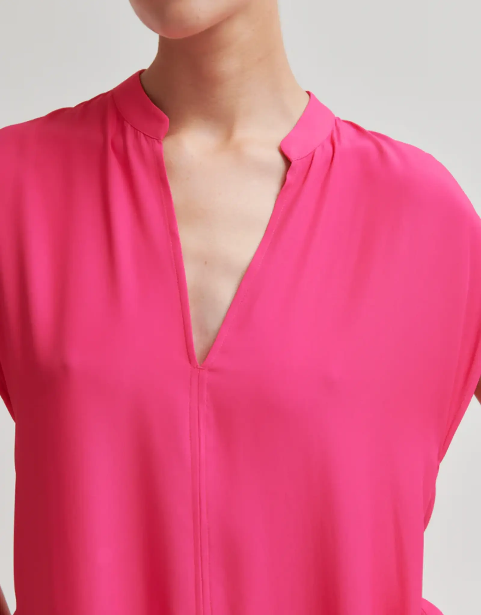 Second Female Kleed - Grenoble raspberry