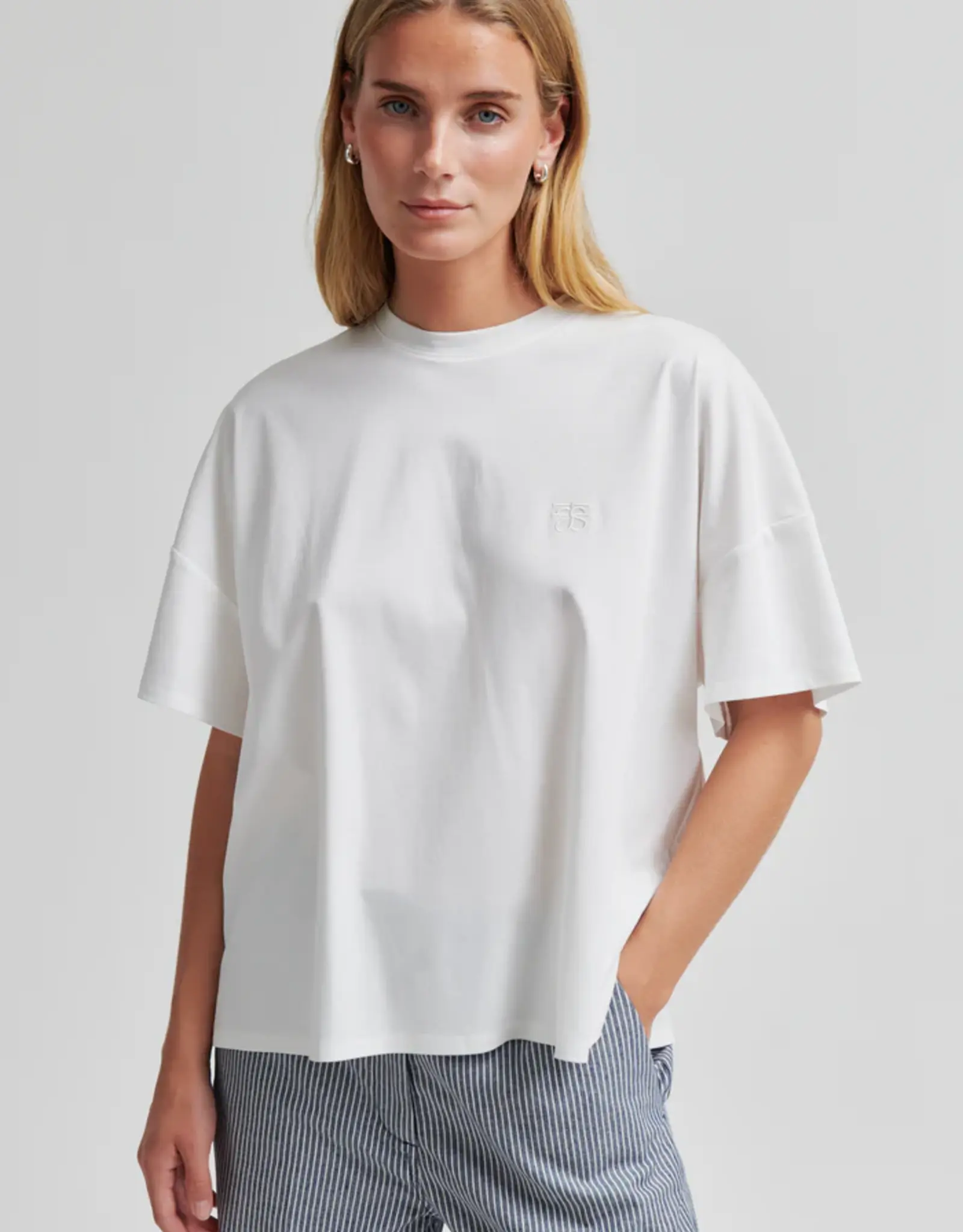 Second Female T - Shirt - Ghita white