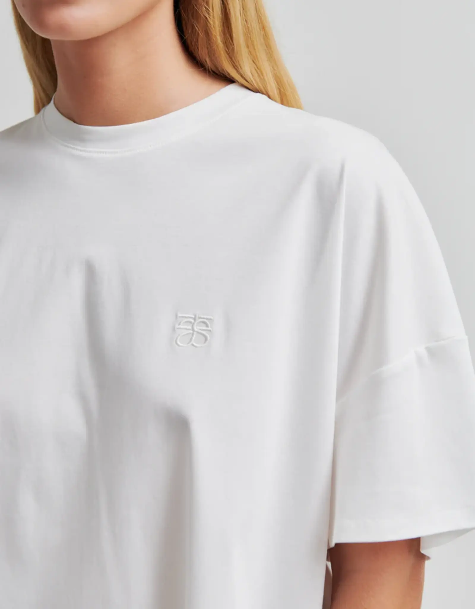 Second Female T - Shirt - Ghita white