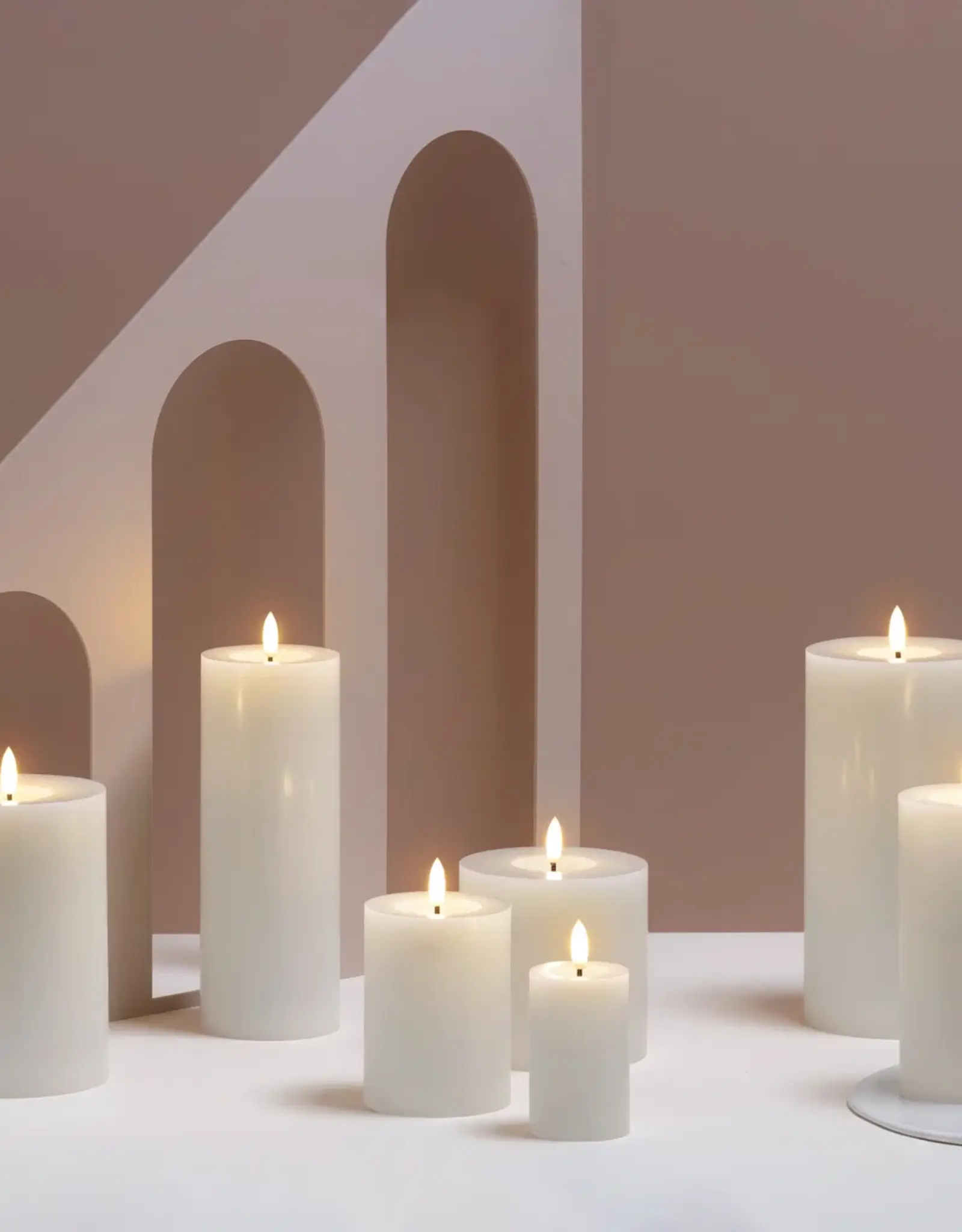 Moods&More LED pillar candle - Melted - Ivory 99x150