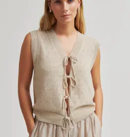 Second Female Top - Amala knit vest
