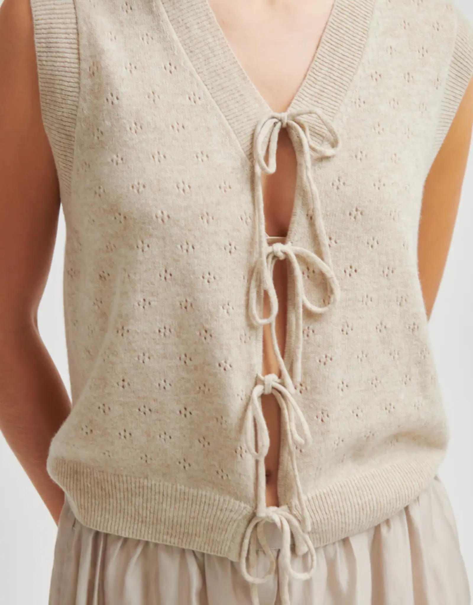 Second Female Top - Amala knit vest