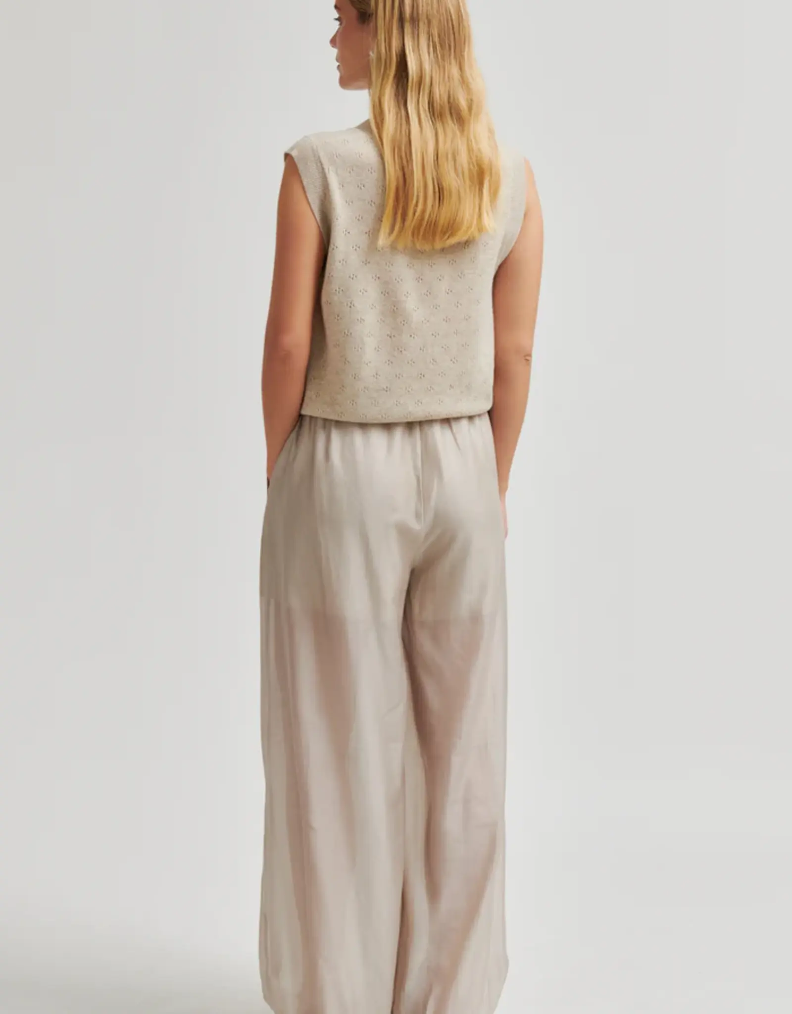 Second Female Top - Amala knit vest