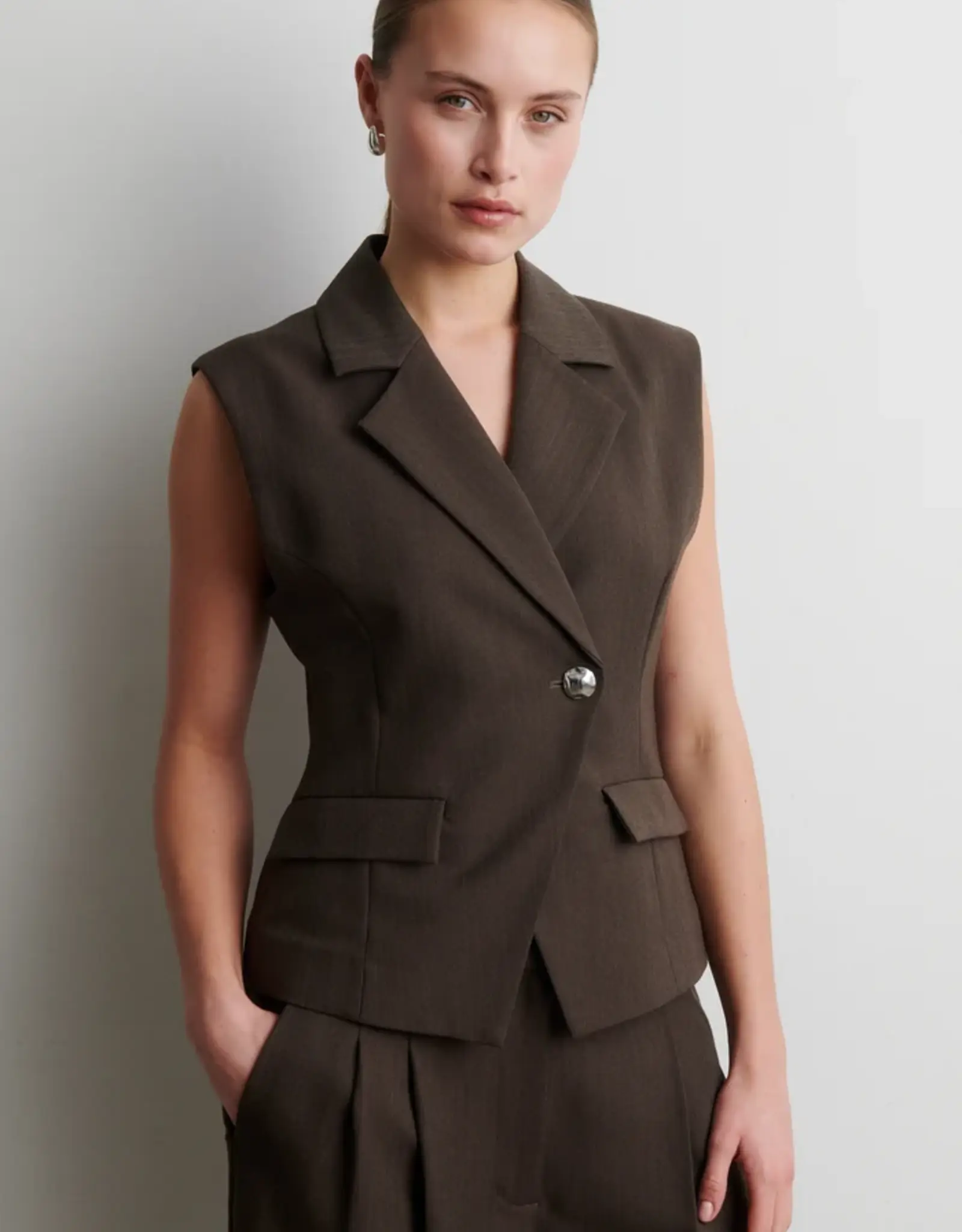 Second Female Waistcoat - Riese bruin