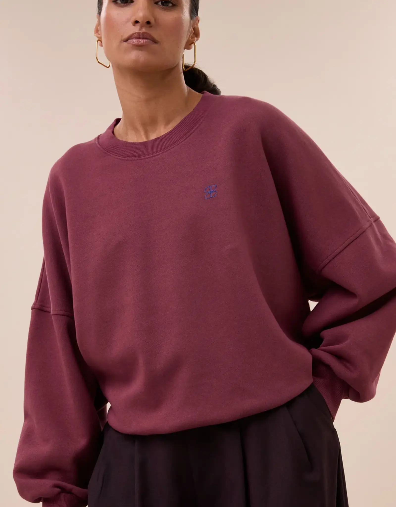 By-bar Trui - Malyn logo - burgundy crush