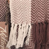 Teepee stone pink throw