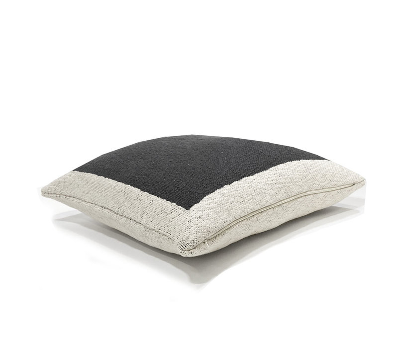 Solid knitted poster cushion black (NEW)