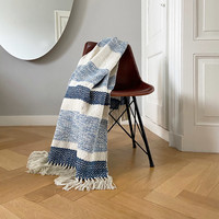 Berber grainy blue throw