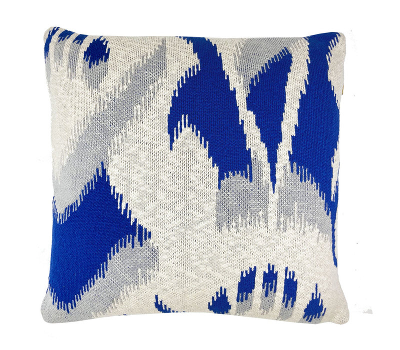 Ikat knitted cushion blue (NEW)