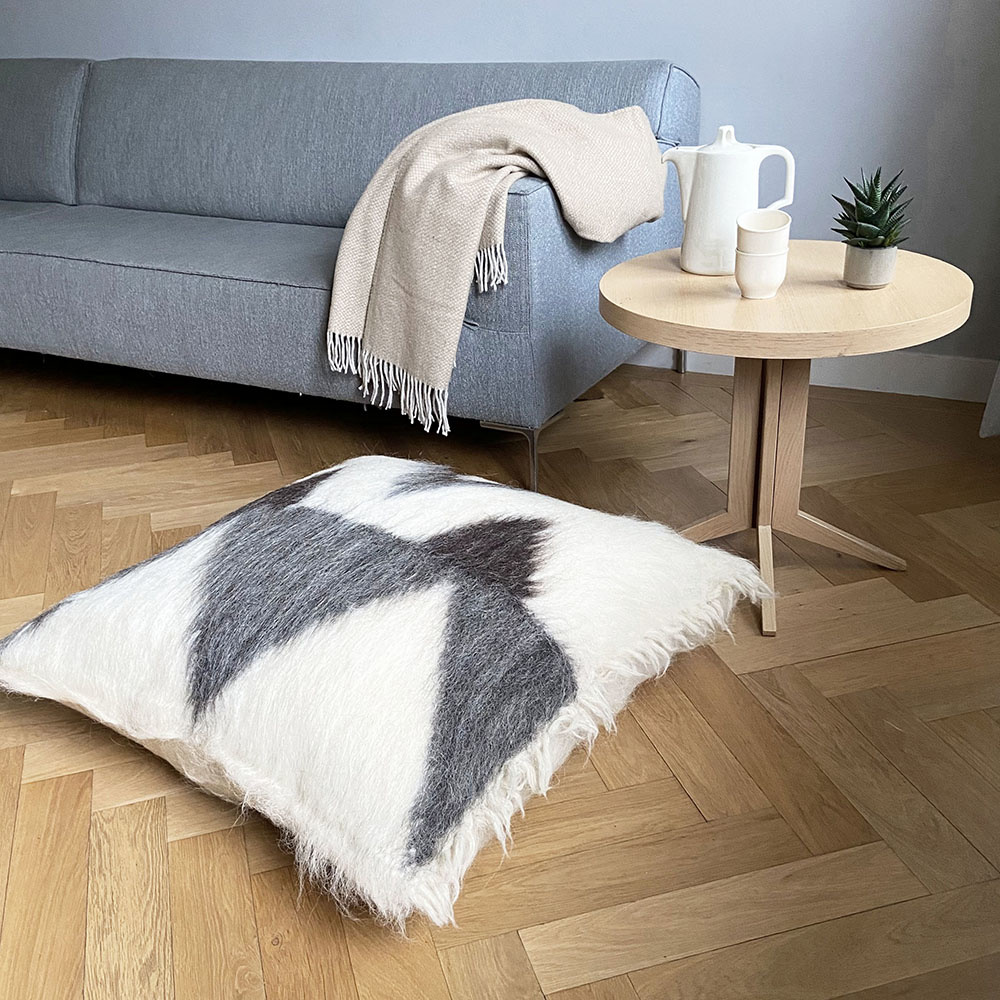 De databank fusie Weg huis Floor cushion 100% wool zigzag 90x90 - Malagoon - Malagoon