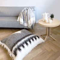 Floor cushion 100% wool triangle 90x90