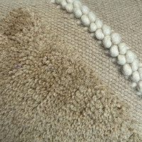 Wonder cushion cocoon beige