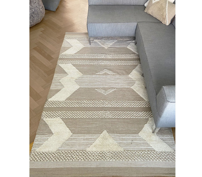 Treasure carpet ivory white