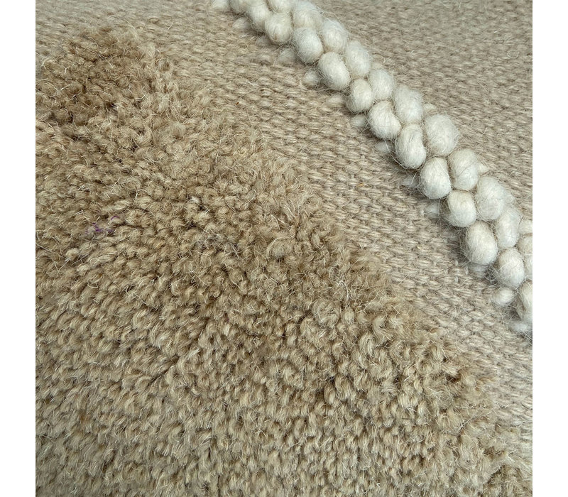 Treasure carpet ivory white